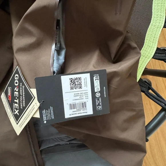 Arc'teryx Dark Brown GORE-TEX Raincoat - Picture 3 of 4